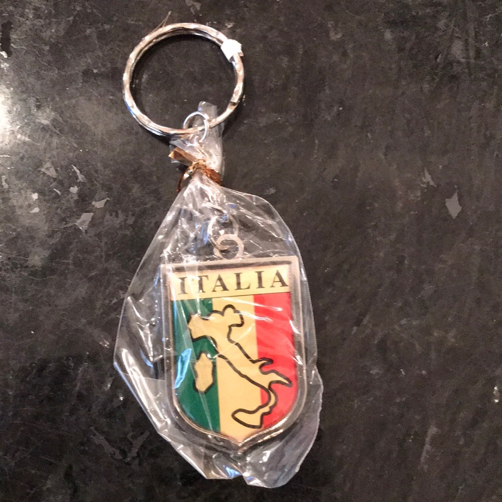 Italia key chain